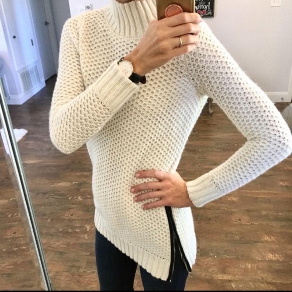 Banana Republic Sweater